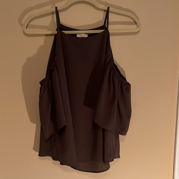 Charming Charlie Top w/ Short Sleeve - Picture 6 of 9